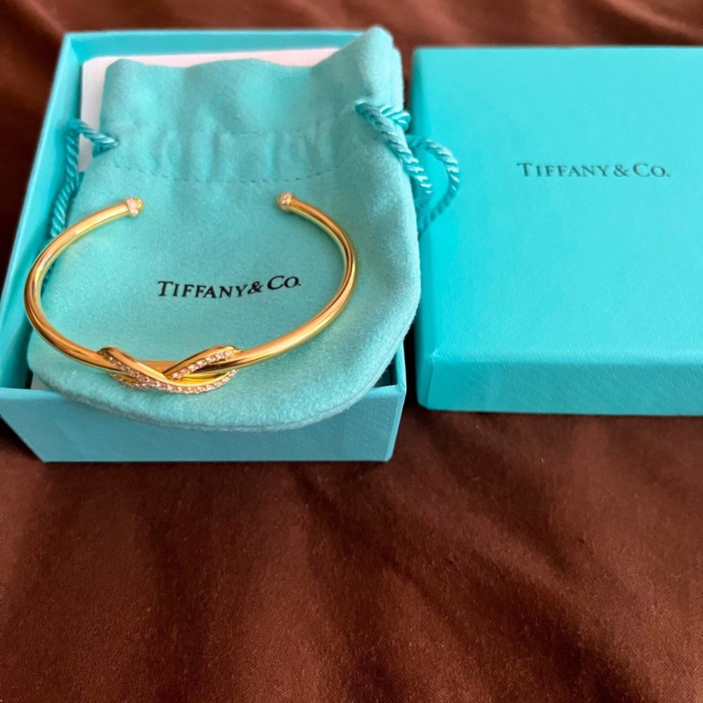Tiffany&Co 18K Yellow Gold Diamond Infinity Cuff